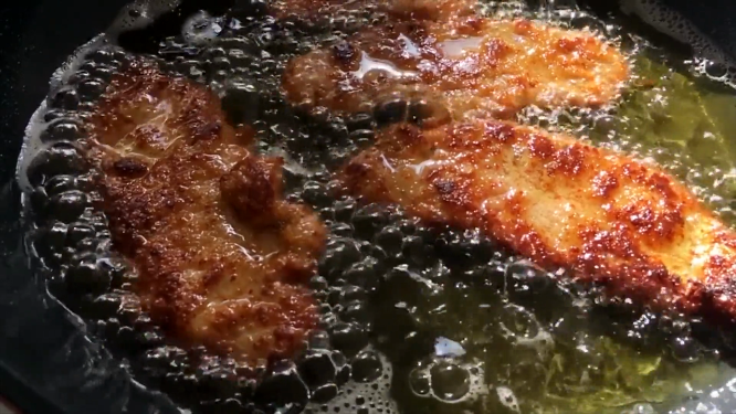 宽油煎炸食物